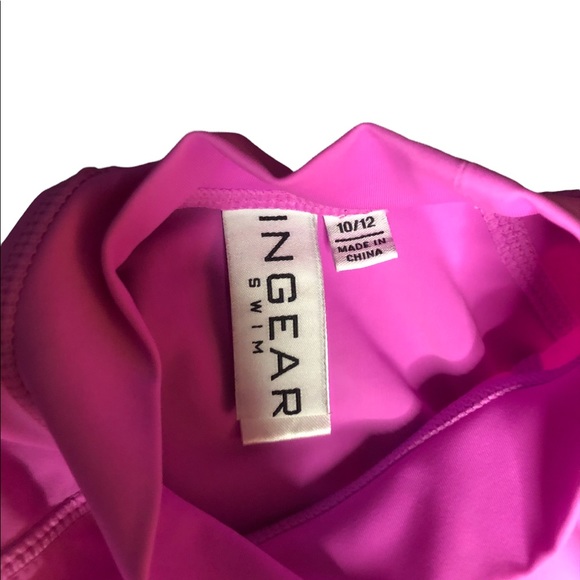 Rash Guard and Swim Skirt Set (12) - Picture 5 of 11